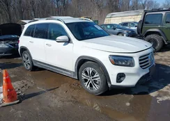 W1N4M4HB4RW343822: 44308617