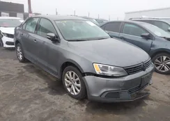 3VWDP7AJ5CM407436: 44310239