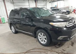 5TDBK3EH7CS123878: 44317250