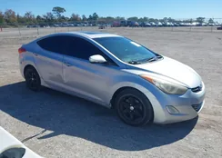 KMHDH4AE0CU477015: 44322557