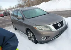 5N1AR2MM7EC628660: 44324831