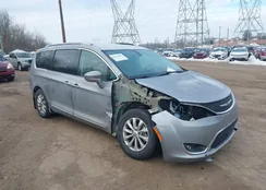 2C4RC1BG2KR532633: 44327405