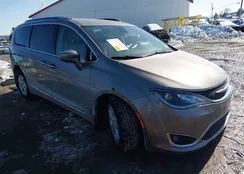 2C4RC1EG7HR839414: 44328302