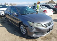 1HGCR2F78FA274084: 44329158