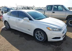 3FA6P0SU4GR320783: 44332366