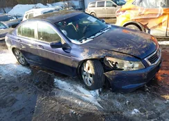 1HGCP2F76AA085464: 44333323