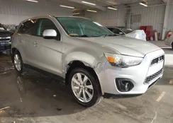 4A4AR3AU2FE001863: 44334666