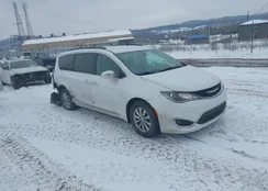 2C4RC1BG1HR691992: 44338313