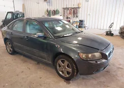 YV1MH682852069138: 44338341