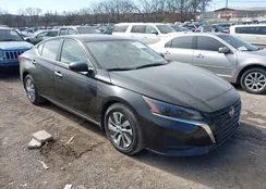 1N4BL4BV4RN417417: 44339221