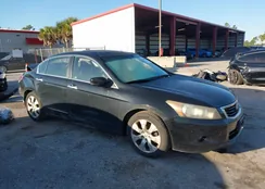 1HGCP3F84AA022555: 44345835