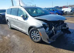 2C4RC1BG5HR684236: 44355867