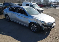 1HGCR2F33DA104029: 44359442