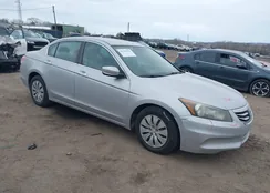 1HGCP2F32BA045302: 44365851