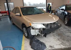 4T1BF1FK1CU051831: 44366579