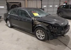 1VWAT7A33HC016519: 44369837