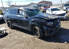 1V2LR2CA7JC584253: 44372170