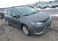 2C4RC1FG2JR101556: 44372304