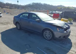 3VWLL7AJ2EM374034: 44372968