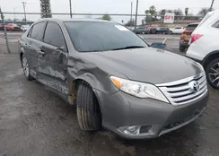 4T1BK3DB1CU460938: 44373887