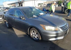 1HGCP2F44BA023438: 44374630