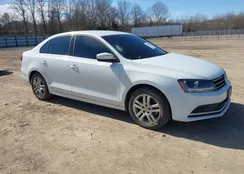 3VW2B7AJ2HM226341: 44376924