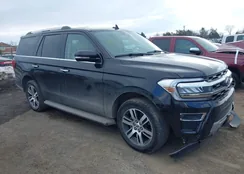 1FMJU2A8XREA32006: 44377395