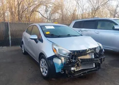 KNADM4A32C6083256: 44377964