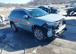 2T3A1RFV2LW122352: 44379411