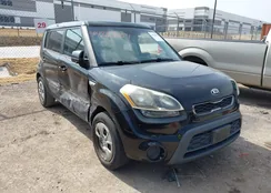 KNDJT2A5XD7513352: 44384054