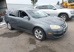 3VWRM71K98M122124: 44384318