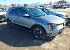 KNDCT3L16R5109931: 44385002