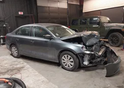 3VW2K7AJ3EM324807: 44385437