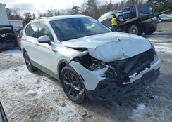 3VV3B7AX2PM123979: 44387115