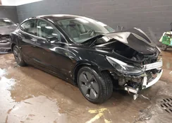 5YJ3E1EA7PF427953: 44389711