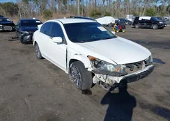 1HGCP2F38BA049015: 44392981