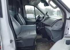 1FTYR3XM2HKA81277: 44394265