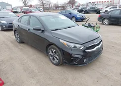 3KPF24AD0KE136488: 44393695