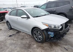 3KPF24AD0KE107170: 44397033