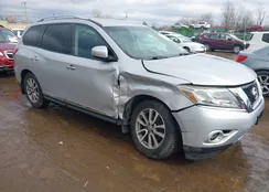 5N1AR2MM6EC729107: 44413682