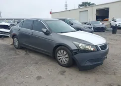 1HGCP2F33BA054543: 44419314