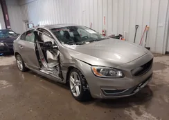 YV1612TC6F1304097: 44420545