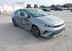 3KPF24AD9PE678390: 44424366