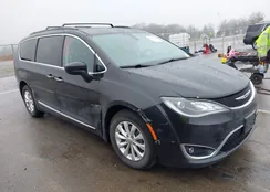 2C4RC1BG0HR576512: 44423726