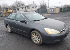 1HGCM66856A017401: 44430856