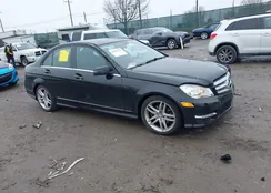 WDDGF8BB9CR233312: 44433128