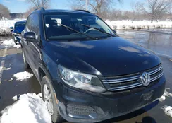 WVGAV7AX3FW593963: 44444244