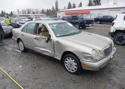 WDBJF65F2WA648301: 44453918