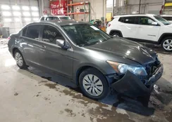 1HGCP2F39CA019801: 44464074