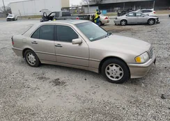 WDBHA24G5YA814667: 44467527